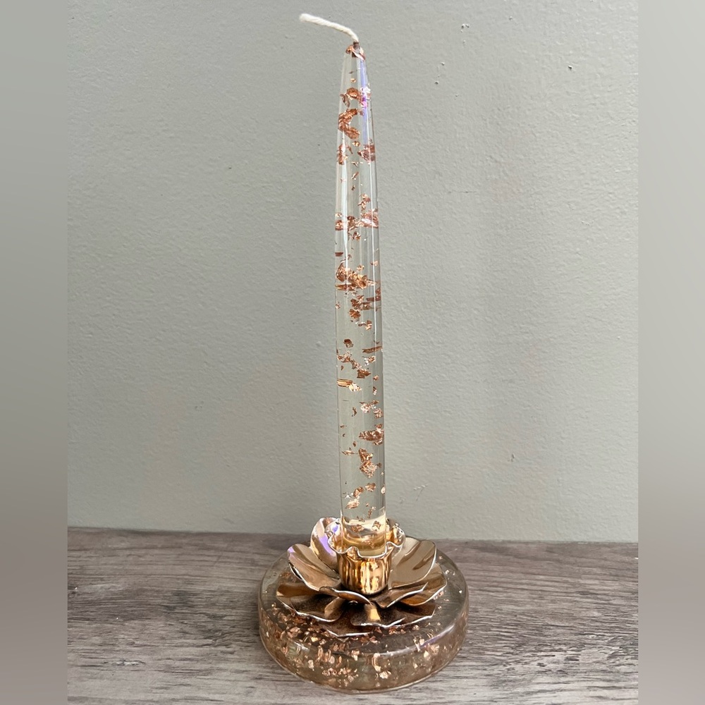 VTG MCM COPPER FLAKED LUCITE CANDLE W/ FLOWER SHAPED CANDLE STICK HOLDER